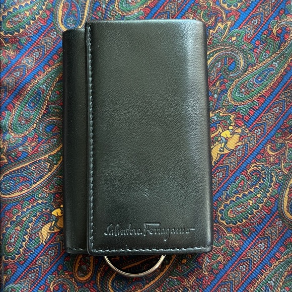 Salvatore Ferragamo Leather 6 Ring Key Caseblack & BillfoldWallet